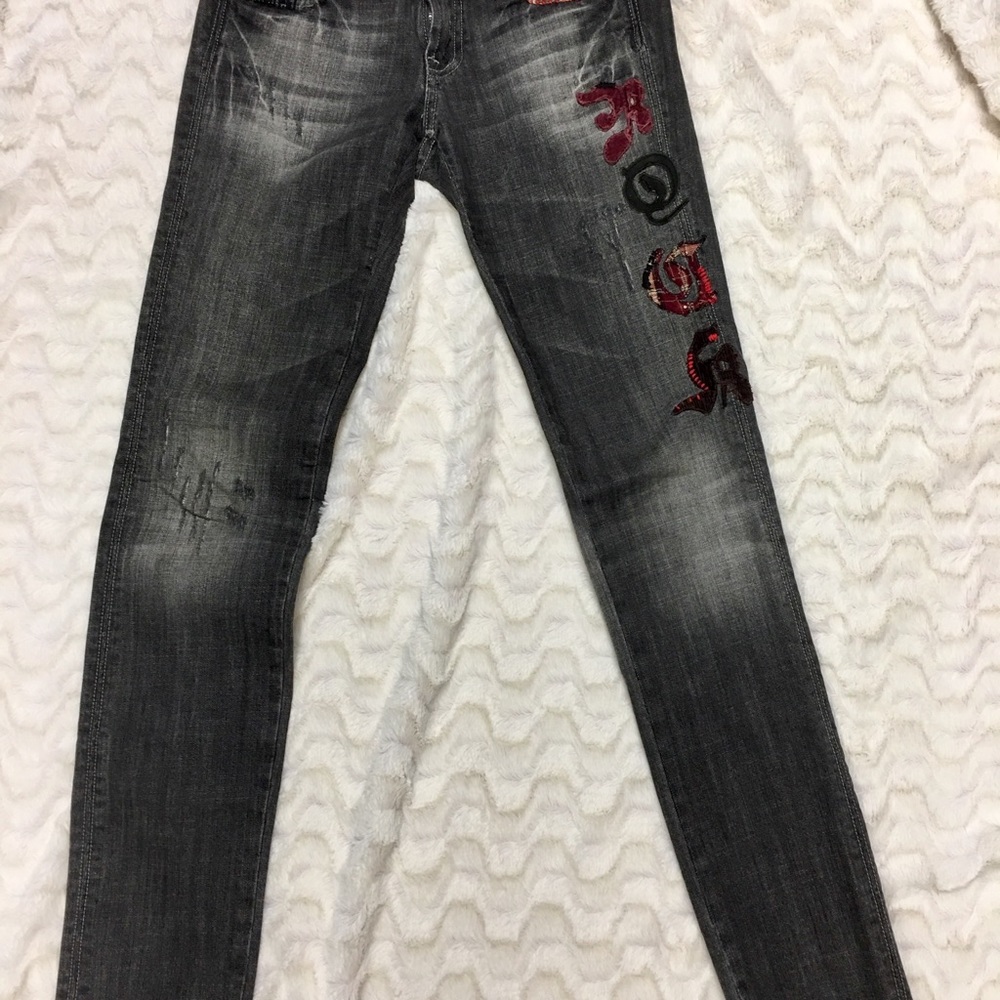 ⚡️⚡️⚡️2 pair Miss Me Jeans⚡️⚡️⚡️